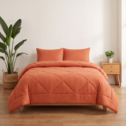 Couette 2-en-1 Kavenlia orange soleil couchant sur un lit, sans draps